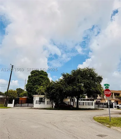 1120 E 6th Court Hialeah FL 33010