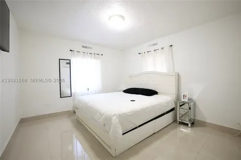 1120 E 6th Court Hialeah FL 33010