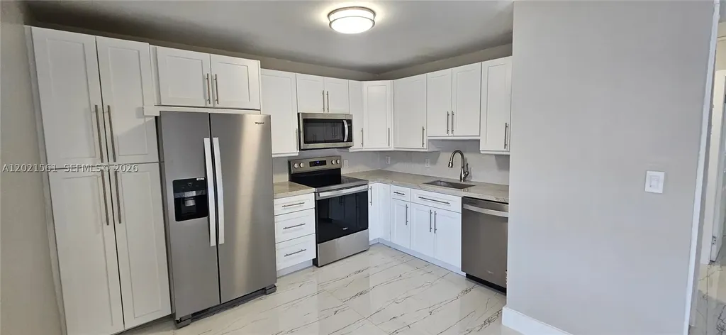 160 NW 14th Street Pompano Beach FL 33060
