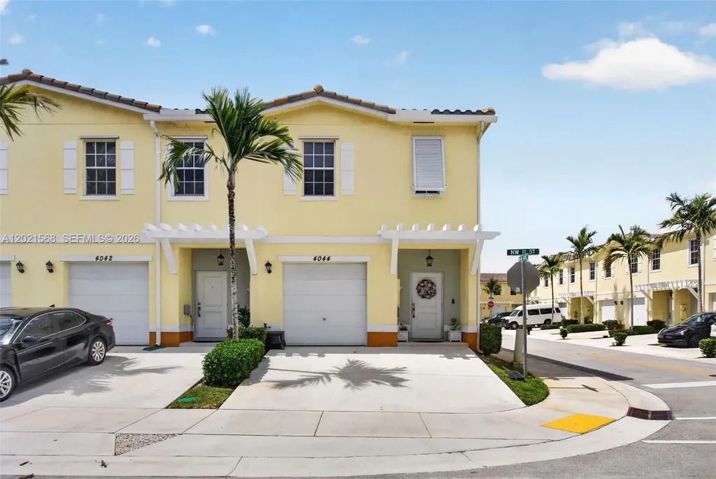 4044 NW 11th Street Lauderhill FL 33313