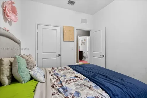 4044 NW 11th Street Lauderhill FL 33313