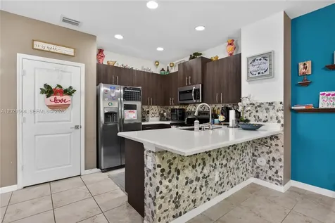 4044 NW 11th Street Lauderhill FL 33313
