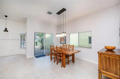 2343 SE 16th Place Homestead FL 33035