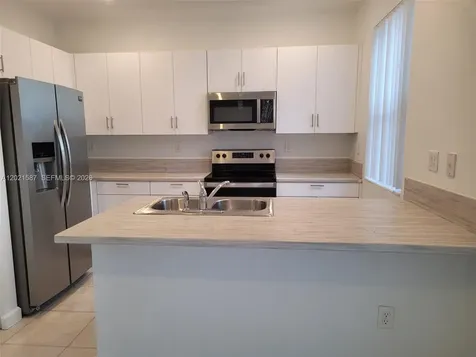 2685 SE 13th Street Homestead FL 33035