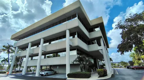 290 NW 165th Street Miami FL 33169