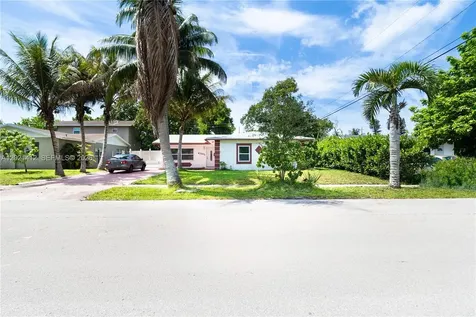 4360 NW 32nd Court Lauderdale Lakes FL 33319