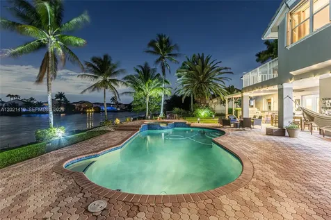 19361 NW 8th Street Pembroke Pines FL 33029