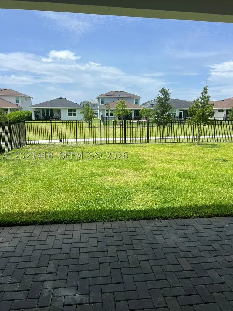1933 E Wandering Willow Way Loxahatchee FL 33470