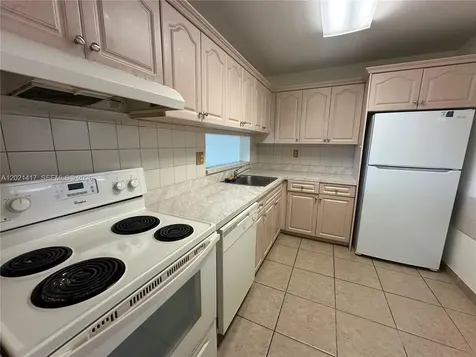 8635 NW 8th Street Miami FL 33126