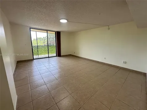 8635 NW 8th Street Miami FL 33126
