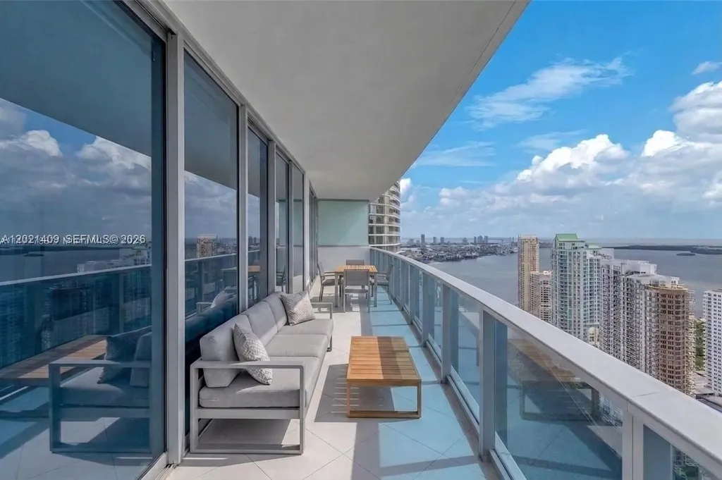 200 Biscayne Boulevard Way Miami FL 33131