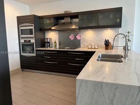 200 Biscayne Boulevard Way Miami FL 33131