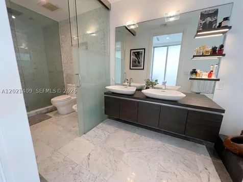200 Biscayne Boulevard Way Miami FL 33131