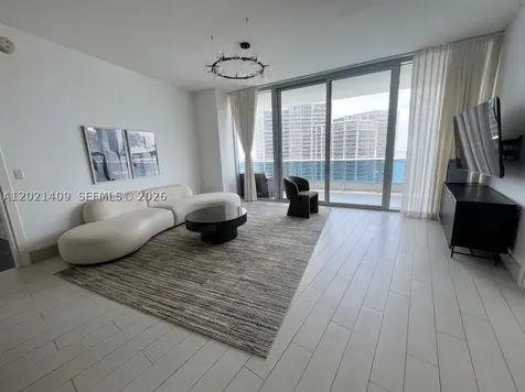 200 Biscayne Boulevard Way Miami FL 33131