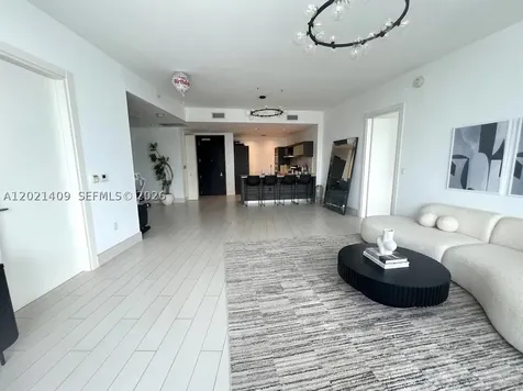 200 Biscayne Boulevard Way Miami FL 33131