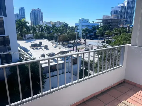 528 Meridian Avenue Miami Beach FL 33139