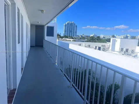 528 Meridian Avenue Miami Beach FL 33139