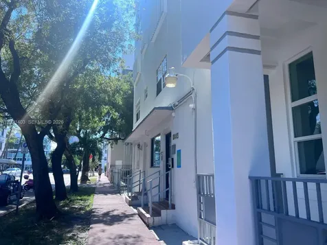 528 Meridian Avenue Miami Beach FL 33139