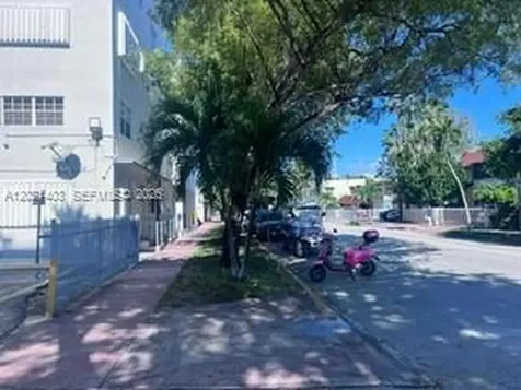528 Meridian Avenue Miami Beach FL 33139