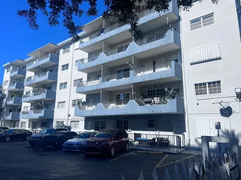 528 Meridian Avenue Miami Beach FL 33139