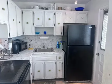 528 Meridian Avenue Miami Beach FL 33139