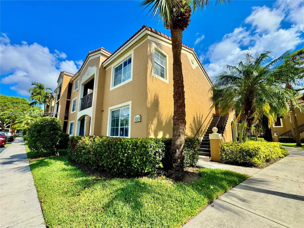 7940 N Nob Hill Road Tamarac FL 33321