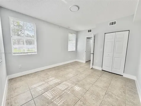 7940 N Nob Hill Road Tamarac FL 33321