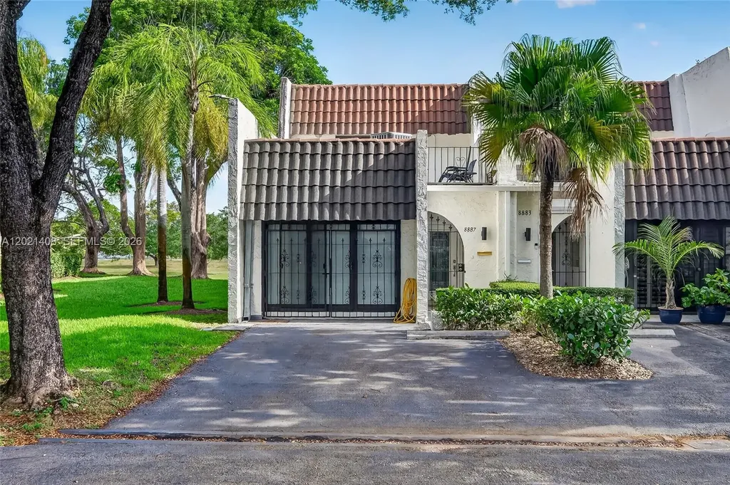 8887 SW 62nd Terrace Miami FL 33173
