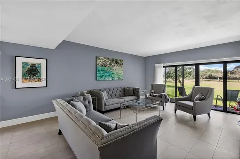 8887 SW 62nd Terrace Miami FL 33173