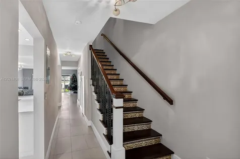 8887 SW 62nd Terrace Miami FL 33173