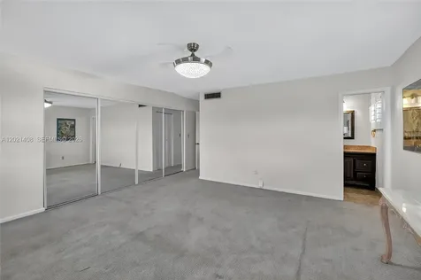8887 SW 62nd Terrace Miami FL 33173