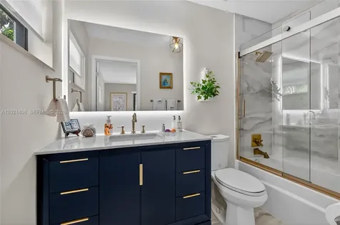 8887 SW 62nd Terrace Miami FL 33173