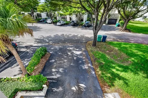 8887 SW 62nd Terrace Miami FL 33173