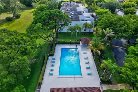 8887 SW 62nd Terrace Miami FL 33173