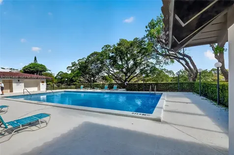 8887 SW 62nd Terrace Miami FL 33173