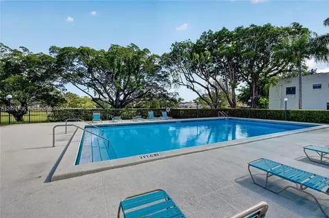 8887 SW 62nd Terrace Miami FL 33173