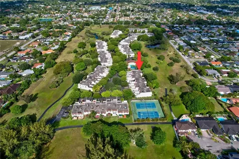 8887 SW 62nd Terrace Miami FL 33173