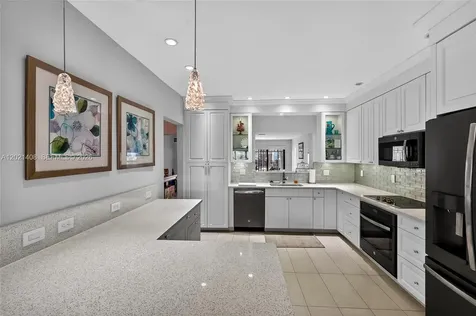 8887 SW 62nd Terrace Miami FL 33173