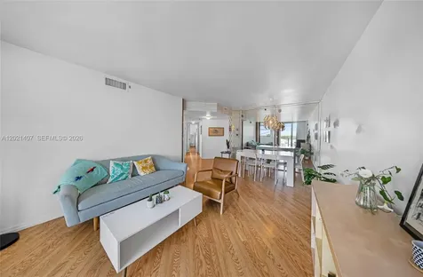 5880 Collins Avenue Miami Beach FL 33140