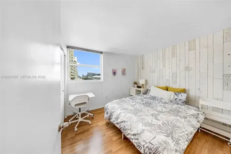 5880 Collins Avenue Miami Beach FL 33140