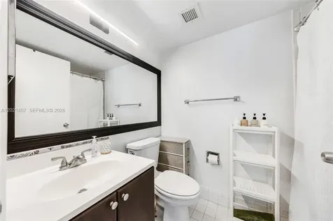 5880 Collins Avenue Miami Beach FL 33140