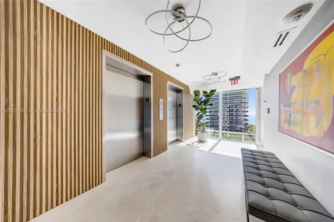 5880 Collins Avenue Miami Beach FL 33140
