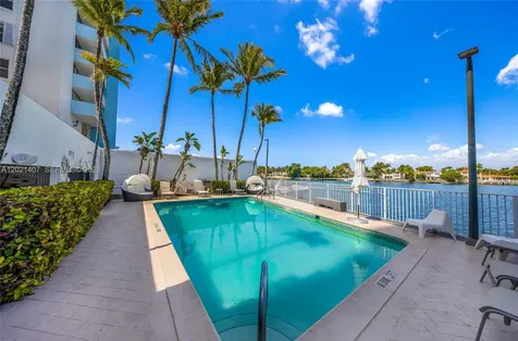 5880 Collins Avenue Miami Beach FL 33140