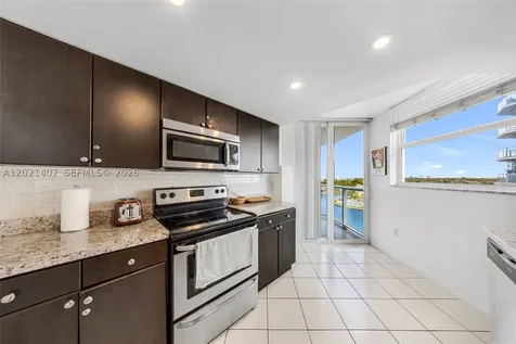 5880 Collins Avenue Miami Beach FL 33140