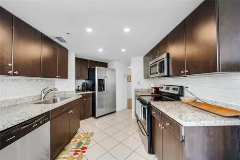 5880 Collins Avenue Miami Beach FL 33140