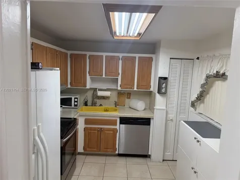 7300 Wayne Avenue Miami Beach FL 33141