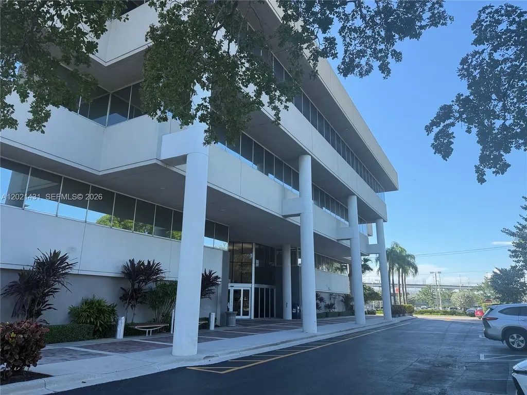 290 NW 165th Street Miami FL 33169