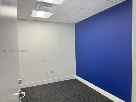 290 NW 165th Street Miami FL 33169