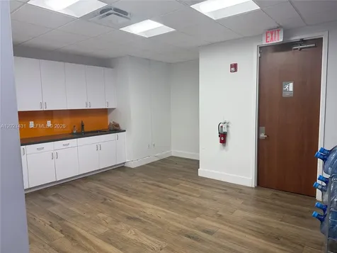 290 NW 165th Street Miami FL 33169