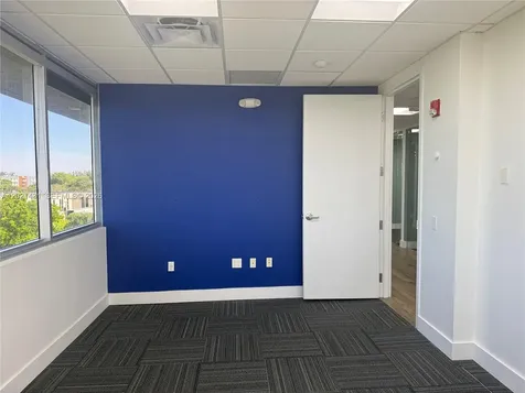 290 NW 165th Street Miami FL 33169